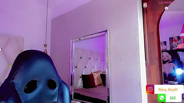 Snapshot of Nina_Keyli chatting on December 14, 2025, 7:29 pm Nina Keyli online show from December 14, 2025, 7:29 pm