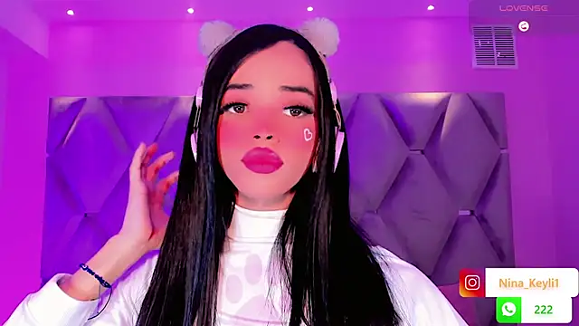 Snapshot of Nina_Keyli chatting on December 20, 2025, 8:05 pm Nina Keyli online show from December 20, 2025, 8:05 pm