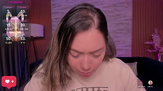 Snapshot of heidy_johns chatting on November 6, 2025, 3:29 am heidy johns online show from November 6, 2025, 3:29 am