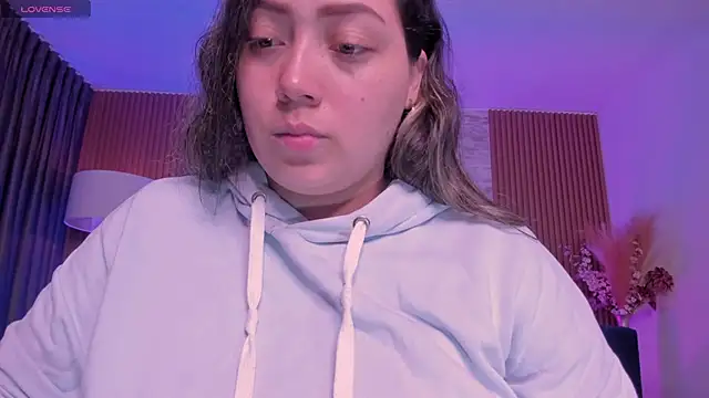 Snapshot of heidy_johns chatting on November 14, 2025, 3:27 am heidy johns online show from November 14, 2025, 3:27 am