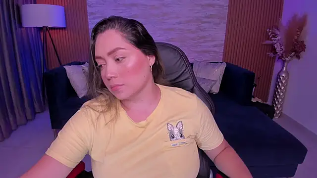 Snapshot of heidy_johns chatting on November 28, 2025, 3:20 am heidy johns online show from November 28, 2025, 3:20 am