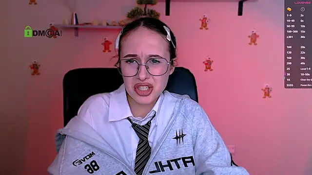 Snapshot of mona_cloud chatting on January 7, 2026, 8:11 pm mona cloud online show from January 7, 2026, 8:11 pm