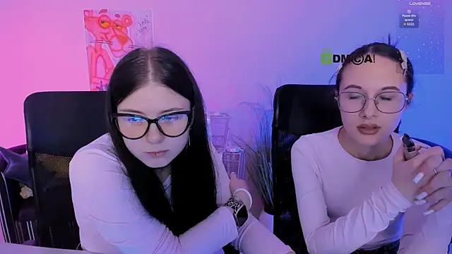 Snapshot of mona_cloud chatting on January 12, 2026, 8:03 pm mona cloud online show from January 12, 2026, 8:03 pm