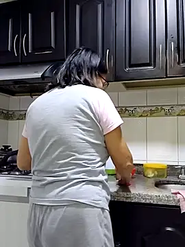 victoria wayne online show from October 25, 2025, 10:34 am