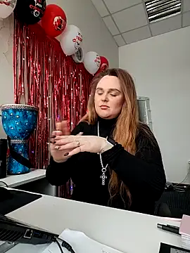 Juicy PeachLux online show from March 4, 2026, 5:46 am