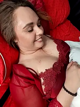 Juicy PeachLux online show from March 16, 2026, 6:01 pm