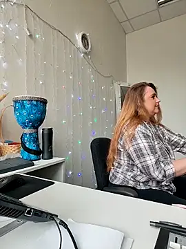 Juicy PeachLux online show from March 21, 2026, 8:19 am