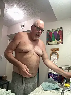 superbearboss online show from March 8, 2026, 9:07 pm