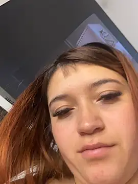 Snapshot of Karina_Leon chatting on July 11, 2026, 9:49 pm Karina Leon online show from July 11, 2026, 9:49 pm