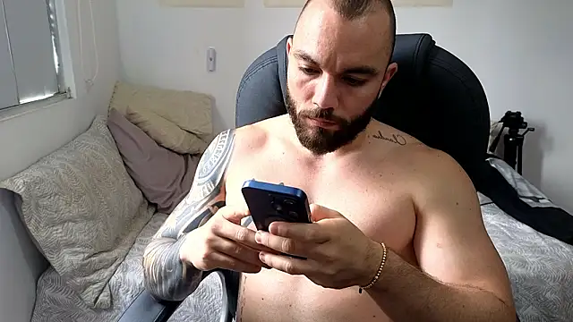 Isaac Carter online show from February 8, 2026, 8:01 pm