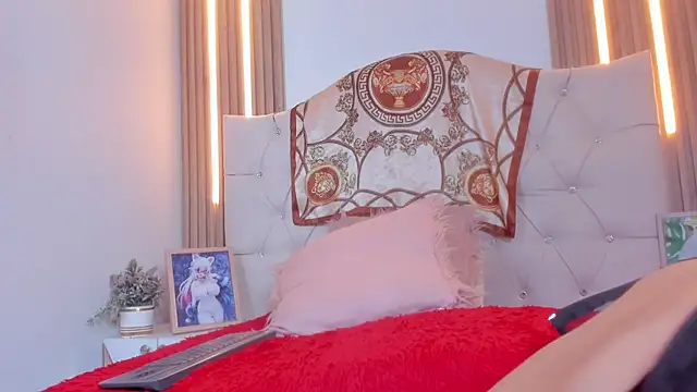 Alexa Bravva online show from May 17, 2026, 3:59 am