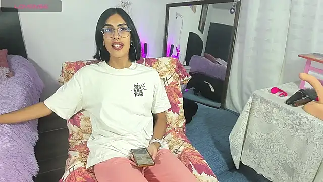 Snapshot of verodaza chatting on May 16, 2026, 4:09 am verodaza online show from May 16, 2026, 4:09 am