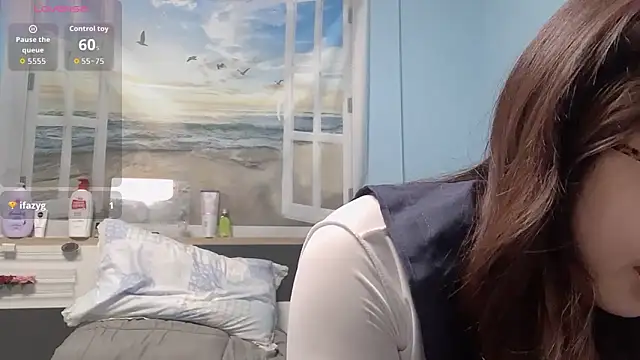 X-xiao-888 online show from October 28, 2025, 3:58 pm