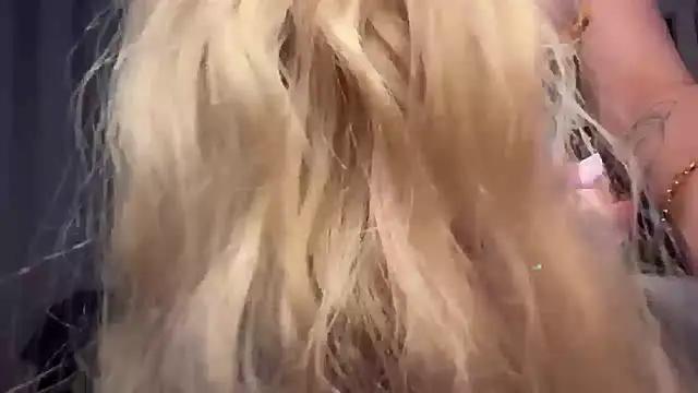 Snapshot of AngelBarbie_ chatting on November 16, 2025, 6:13 pm AngelBarbie online show from November 16, 2025, 6:13 pm