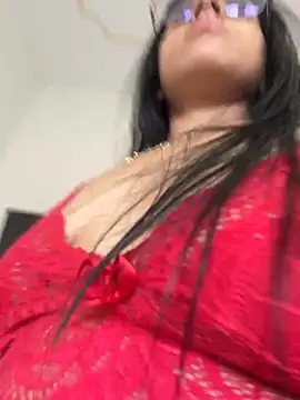Snapshot of jheicylli chatting on April 26, 2026, 7:22 pm jheicylli online show from April 26, 2026, 7:22 pm