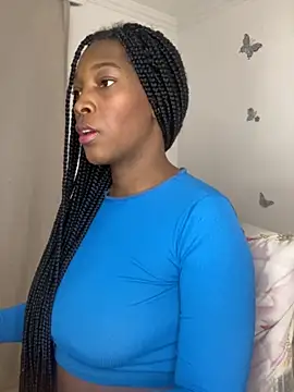 Nahomy gree online show from October 6, 2025, 6:11 am