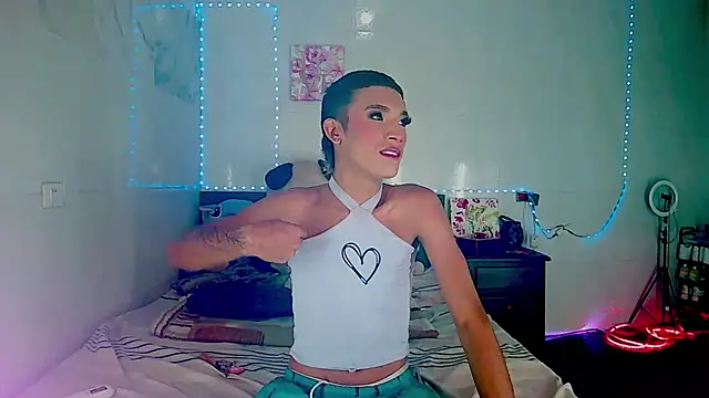 Snapshot of KimberlyXtreme chatting on October 24, 2025, 8:27 pm KimberlyXtreme online show from October 24, 2025, 8:27 pm