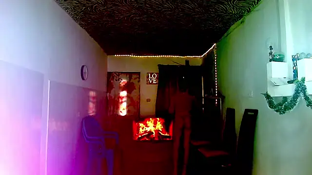 Snapshot of KimberlyXtreme chatting on December 14, 2025, 6:23 pm KimberlyXtreme online show from December 14, 2025, 6:23 pm