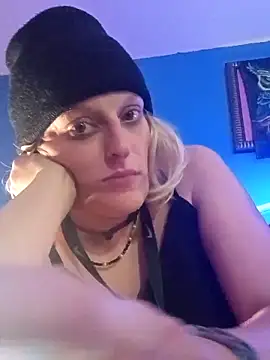 Snapshot of KITTYBOOBOOFUXX chatting on November 5, 2025, 8:14 am KITTYBOOBOOFUXX online show from November 5, 2025, 8:14 am