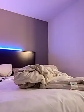 Snapshot of KITTYBOOBOOFUXX chatting on November 7, 2025, 4:23 am KITTYBOOBOOFUXX online show from November 7, 2025, 4:23 am