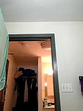 Snapshot of KITTYBOOBOOFUXX chatting on November 9, 2025, 5:06 am KITTYBOOBOOFUXX online show from November 9, 2025, 5:06 am