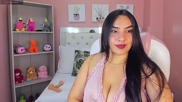 Snapshot of Sophie_Grays_ chatting on April 27, 2026, 3:21 pm Sophie Grays online show from April 27, 2026, 3:21 pm