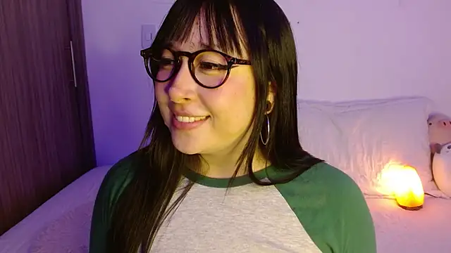 Snapshot of Oliviargf chatting on November 10, 2025, 12:31 am Oliviargf online show from November 10, 2025, 12:31 am