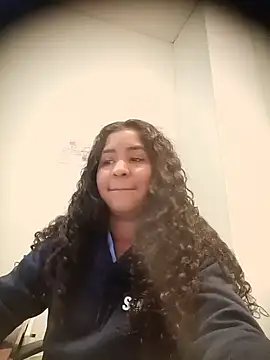 Paula6Colombia online show from November 10, 2025, 1:43 pm