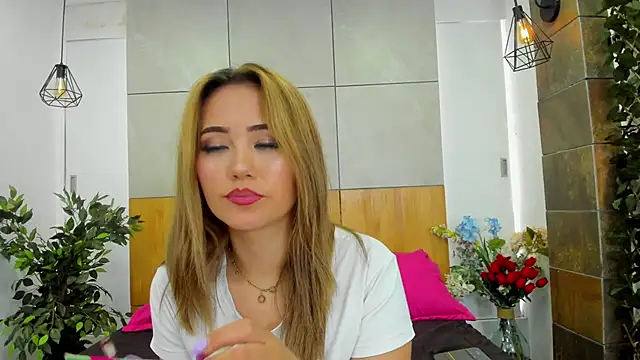 AzuraWave online show from March 19, 2025, 7:49 pm