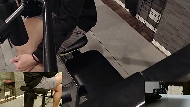 Snapshot of Stretch-man chatting on December 3, 2025, 5:22 pm Stretch-man online show from December 3, 2025, 5:22 pm