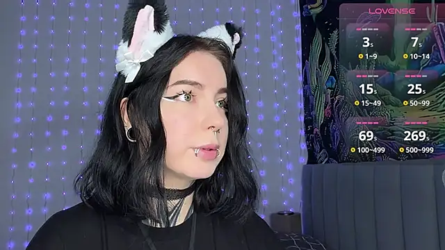 Snapshot of yourvodka chatting on November 28, 2025, 6:05 am yourvodka online show from November 28, 2025, 6:05 am