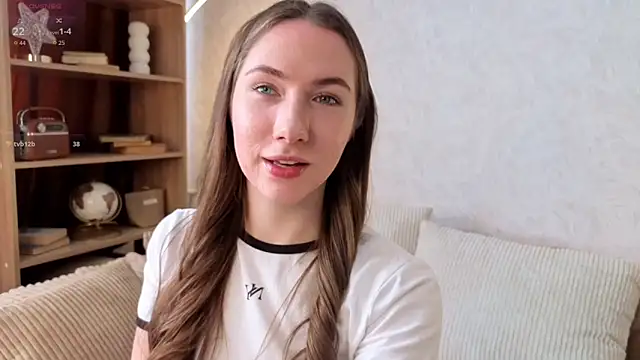 Kira mindnes online show from September 26, 2025, 6:06 am