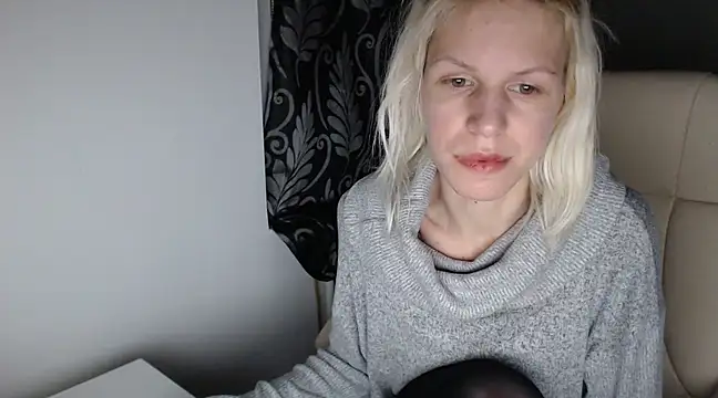 Snapshot of ElssaRush chatting on March 9, 2025, 12:21 am ElssaRush online show from March 9, 2025, 12:21 am