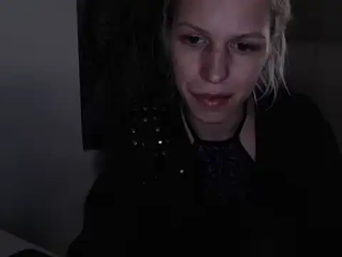 Snapshot of ElssaRush chatting on March 17, 2025, 3:57 am ElssaRush online show from March 17, 2025, 3:57 am