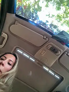 Snapshot of CarinaRose chatting on November 21, 2025, 4:05 pm CarinaRose online show from November 21, 2025, 4:05 pm