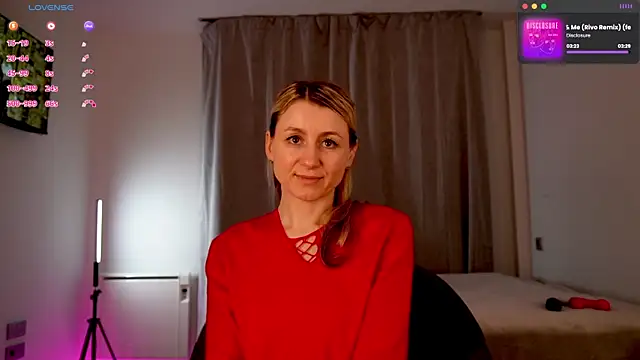 Snapshot of __Milana____ chatting on December 4, 2025, 1:48 am Milana online show from December 4, 2025, 1:48 am