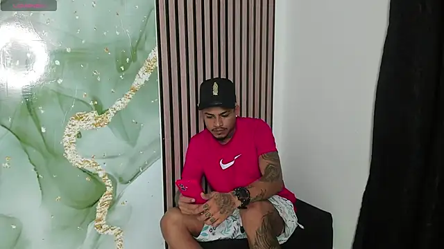 Snapshot of hot_dirty_paradise_66 chatting on January 12, 2026, 8:52 am hot dirty paradise 66 online show from January 12, 2026, 8:52 am