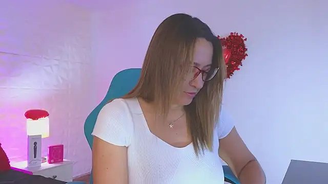 weet Evans    online show from February 10, 2026, 3:32 am