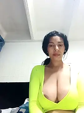 DaphneRosses online show from March 19, 2026, 1:59 pm