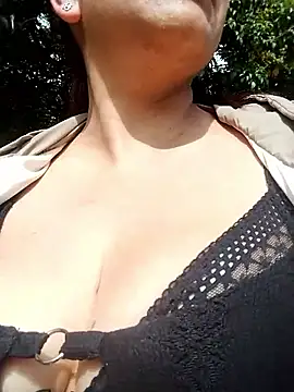 Snapshot of Carlasm- chatting on October 17, 2025, 1:57 pm Carlasm- online show from October 17, 2025, 1:57 pm