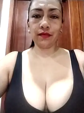 Snapshot of Carlasm- chatting on November 5, 2025, 10:43 pm Carlasm- online show from November 5, 2025, 10:43 pm