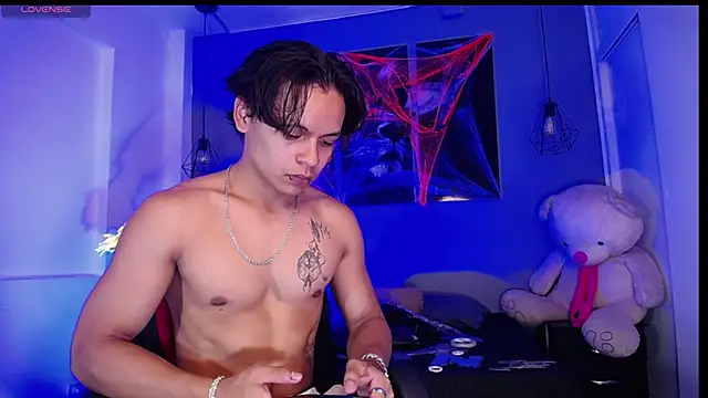 Snapshot of Draco_collins chatting on October 22, 2025, 8:30 pm Draco collins online show from October 22, 2025, 8:30 pm