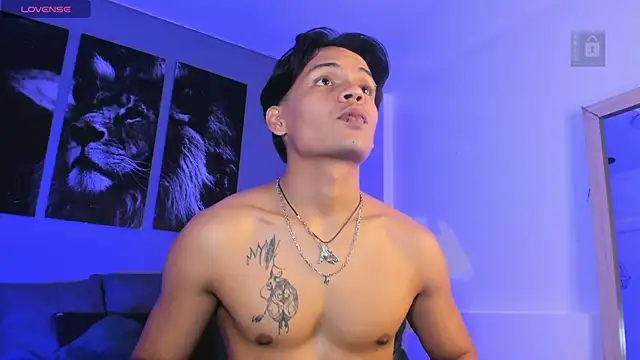 Snapshot of Draco_collins chatting on November 19, 2025, 7:36 pm Draco collins online show from November 19, 2025, 7:36 pm