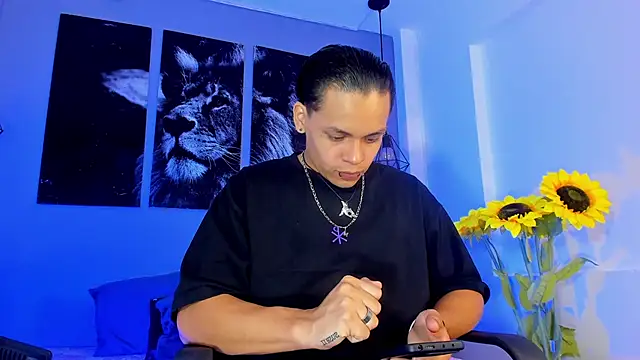 Snapshot of Draco_collins chatting on November 29, 2025, 8:34 pm Draco collins online show from November 29, 2025, 8:34 pm