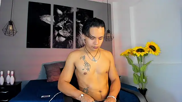 Snapshot of Draco_collins chatting on December 4, 2025, 8:17 pm Draco collins online show from December 4, 2025, 8:17 pm