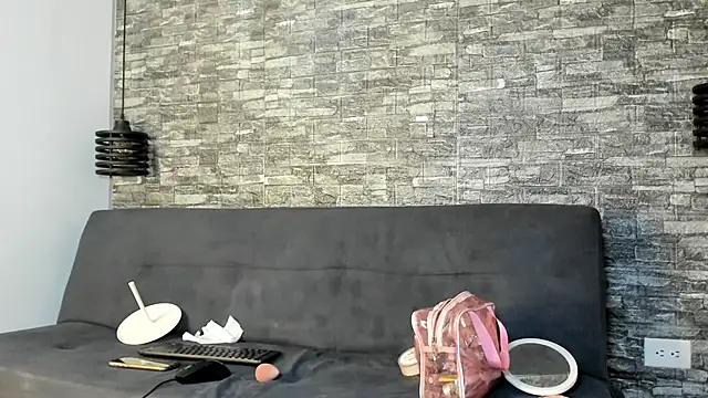 Snapshot of ASHLEY_AND_ASH chatting on November 5, 2025, 9:15 pm ASHLEY AND ASH online show from November 5, 2025, 9:15 pm