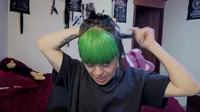 Snapshot of freyaa_sorcerees chatting on December 2, 2025, 3:40 pm freyaa sorcerees online show from December 2, 2025, 3:40 pm