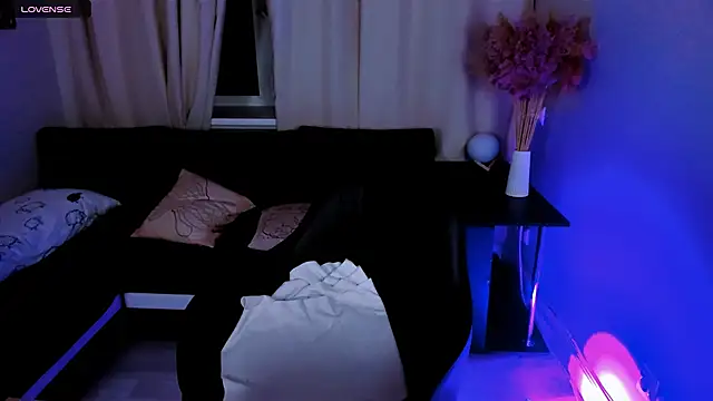 Melissa Rood online show from March 7, 2025, 4:22 pm