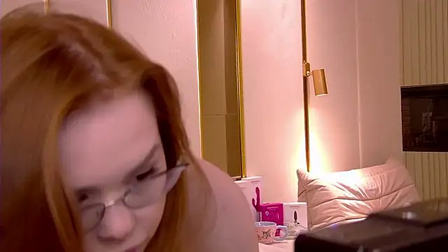 MiraBliss online show from April 2, 2026, 5:21 pm