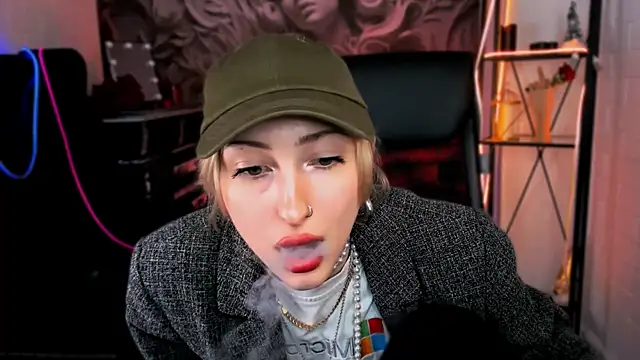 Snapshot of KitanaKimura chatting on March 8, 2025, 3:56 pm KitanaKimura online show from March 8, 2025, 3:56 pm